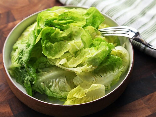 Rau xà lách lọt top ‘tốt nhất thế giới’ theo CDC Mỹ: Tốt cho tim mạch, ổn định đường huyết, giảm nguy cơ ung thư - Ảnh 3. Rau xà lách lọt top ‘tốt nhất thế giới’ theo CDC Mỹ: Tốt cho tim mạch, ổn định đường huyết, giảm nguy cơ ung thư - Ảnh 3.