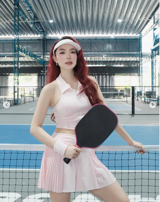 Thời trang pickleball của Minh Hằng: Năng động , tinh tế và tràn đầy năng lượng - Ảnh 3. Thời trang pickleball của Minh Hằng: Năng động , tinh tế và tràn đầy năng lượng - Ảnh 3.