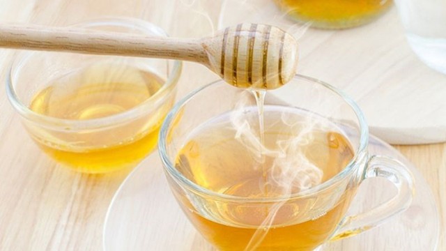 Uống mật ong vào buổi sáng: Không cần cầu kỳ, đây là cách pha giúp thải độc, giảm ho và viêm họng hiệu quả nhất - Ảnh 3. Uống mật ong vào buổi sáng: Không cần cầu kỳ, đây là cách pha giúp thải độc, giảm ho và viêm họng hiệu quả nhất - Ảnh 3.
