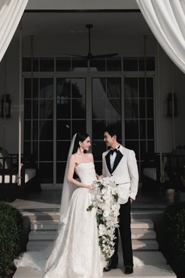 Vẻ đẹp sexy của cô dâu tháng 11 'ma nữ Thái Lan' Mai Davika - Ảnh 3.