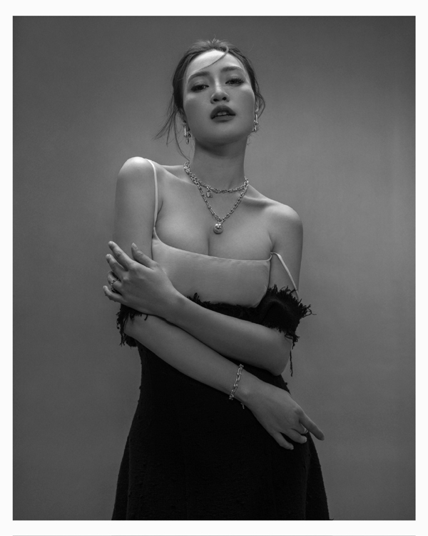 Vẻ ngoài sexy của nữ diễn Việt vừa lọt top 'Những nhà lãnh đạo tiên phong U35 khu vực châu Á - TBD năm 2025' - Ảnh 7.