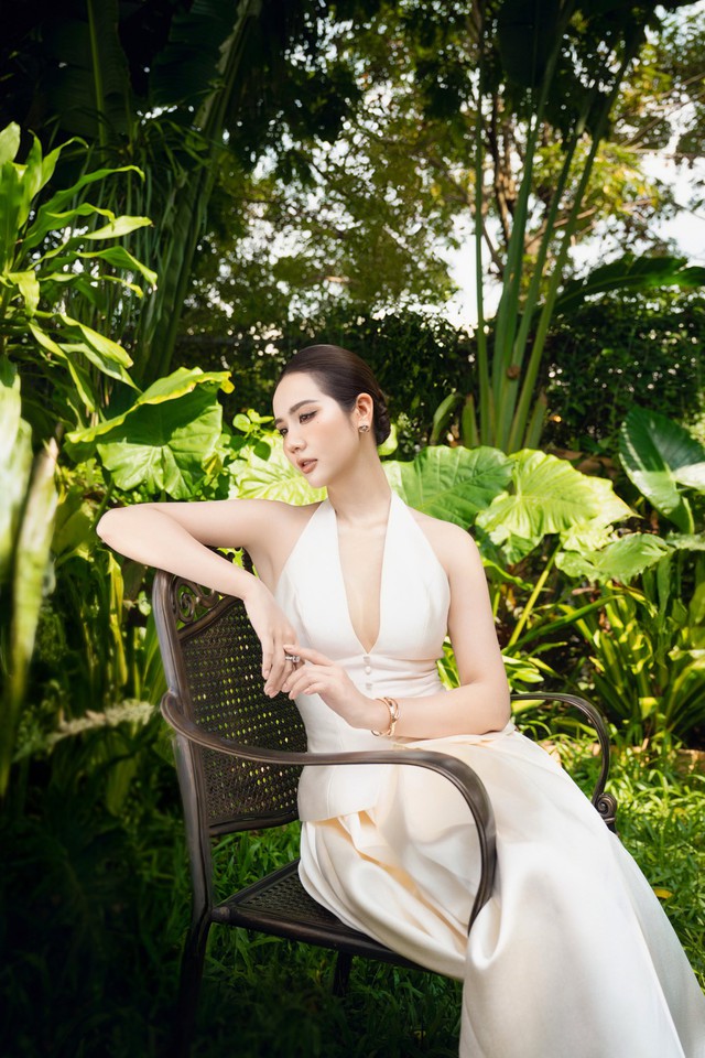 Vợ Chí Nhân trong 'Cách em 1 milimet' đời thực có nhan sắc 'hack tuổi' ra sao? - Ảnh 4. Vợ Chí Nhân trong 'Cách em 1 milimet' đời thực có nhan sắc 'hack tuổi' ra sao? - Ảnh 4.