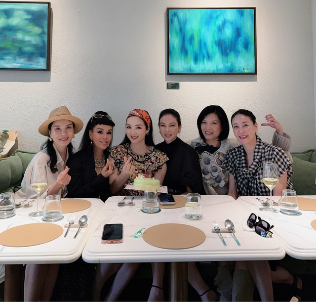 Hoa hậu Đền Hùng Giáng My đọ sắc bên cựu người mẫu Thủy Hương - Ảnh 3. Hoa hậu Đền Hùng Giáng My đọ sắc bên cựu người mẫu Thủy Hương - Ảnh 3.