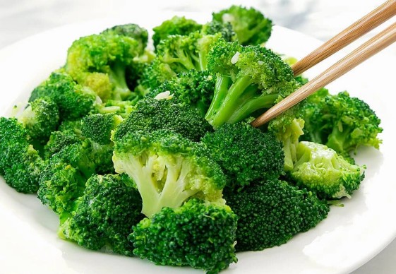 Loại rau vào vụ đang bán rẻ đầy chợ, người Việt nên ăn để ngăn ngừa tế bào ung thư - Ảnh 3.