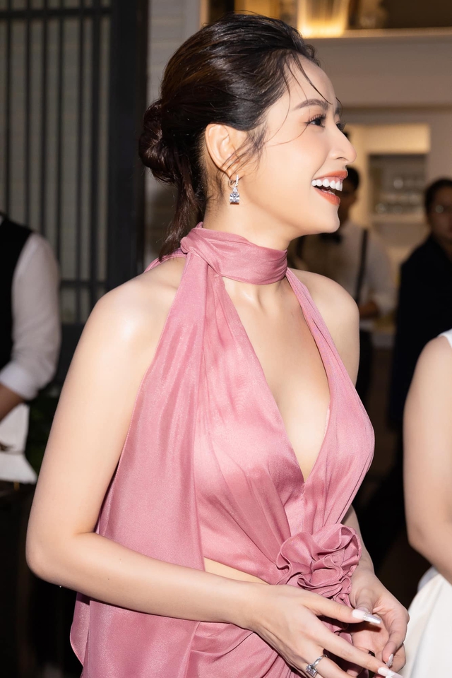 Nhan sắc thật khi chơi gameshow truyển hình của Chi Pu - Ảnh 9.