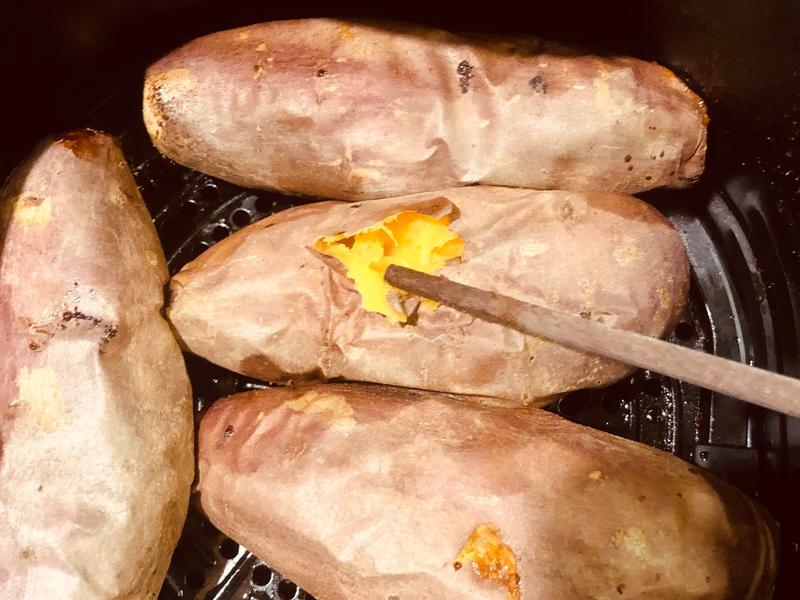 Ngoài nướng thì có 4 cách chế biến khoai lang ngon và độc đáo: Làm siêu nhanh có thể dùng ăn sáng, trưa hoặc bữa xế - Ảnh 2.