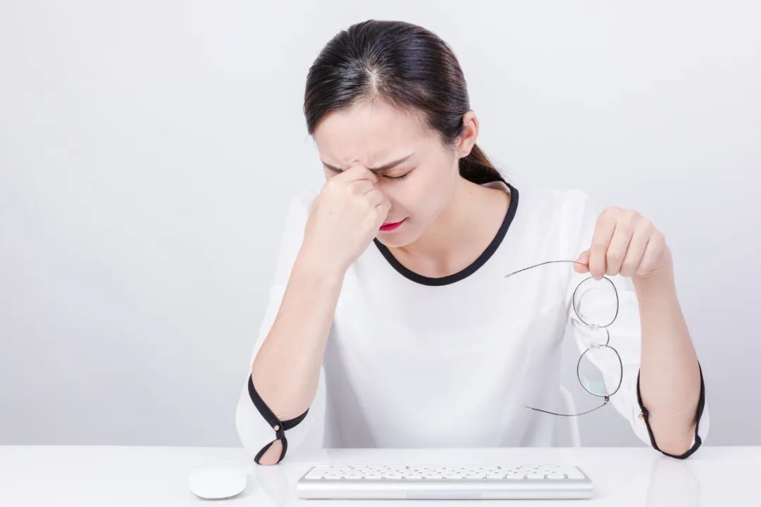 Người có lá lách và dạ dày suy yếu thường lộ ngay ra trên mặt: Thay đổi 4 thói quen giúp phục hồi một nửa- Ảnh 2.