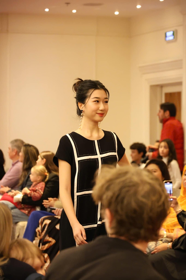 Sắc vóc tuổi 18 của con gái Nguyễn Thị Huyền - Ảnh 3.