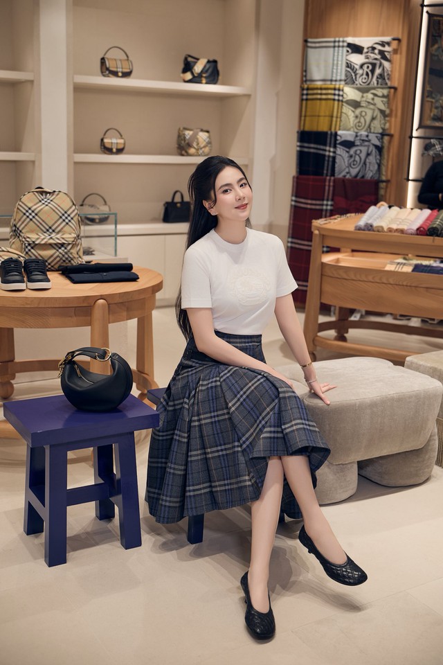 Sau 7 tháng sinh con, Mai Ngọc về dáng thon gọn khiến mẹ bỉm sữa ngưỡng mộ - Ảnh 9.