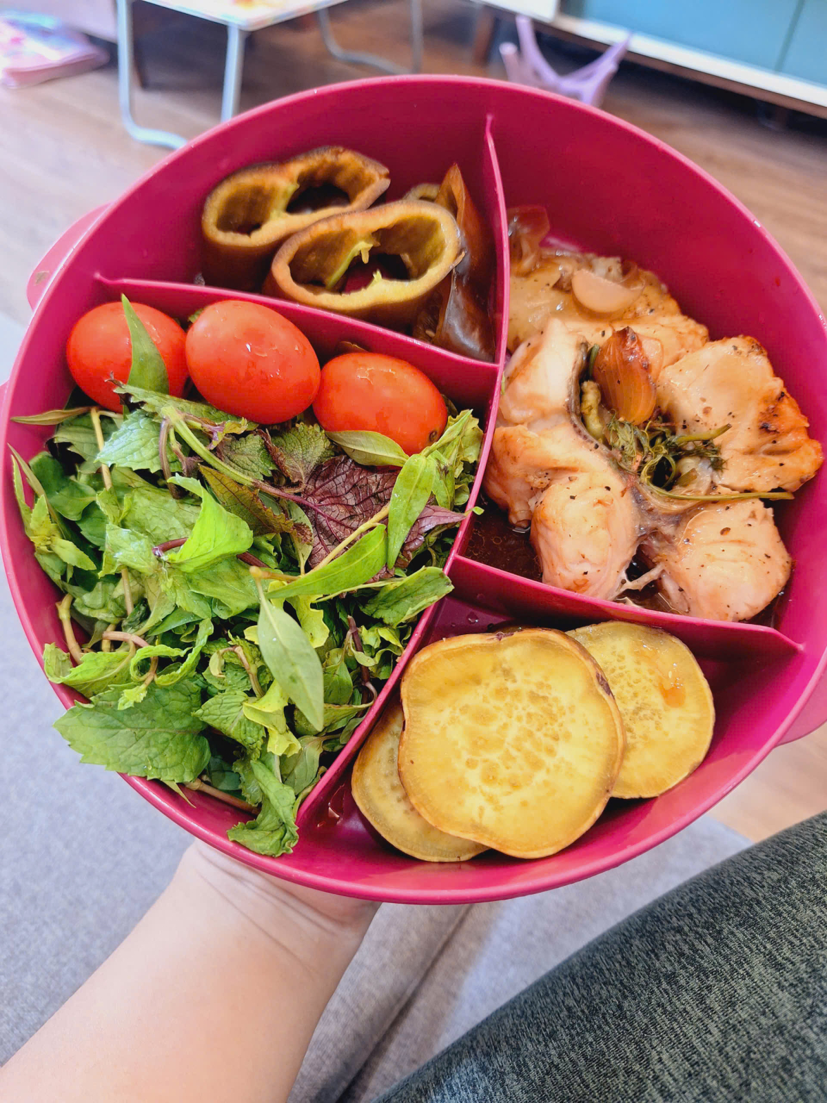 Tự nấu cơm mang đi làm, mẹ 8X giảm 15 kg sau 9 tháng - Ảnh 2.