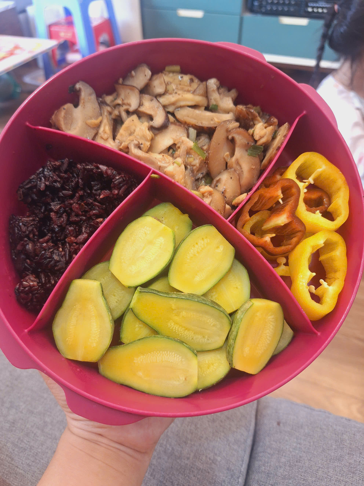 Tự nấu cơm mang đi làm, mẹ 8X giảm 15 kg sau 9 tháng - Ảnh 11.