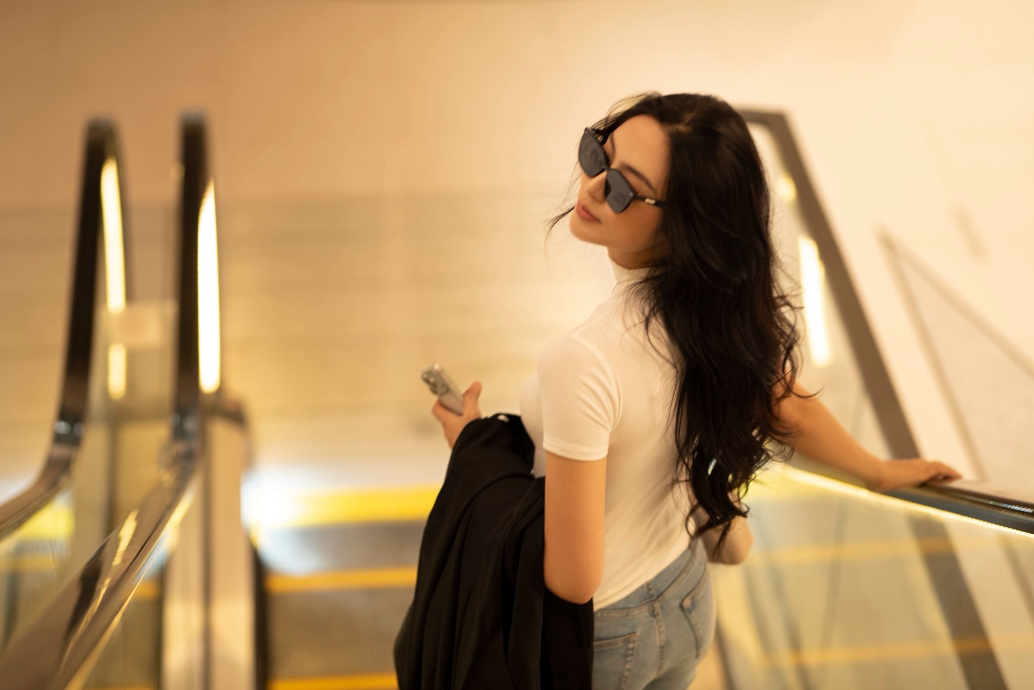 Á hậu quê Hải Phòng: Tỏa sáng với vẻ đẹp tự nhiên và tài năng nổi bật - Ảnh 5.