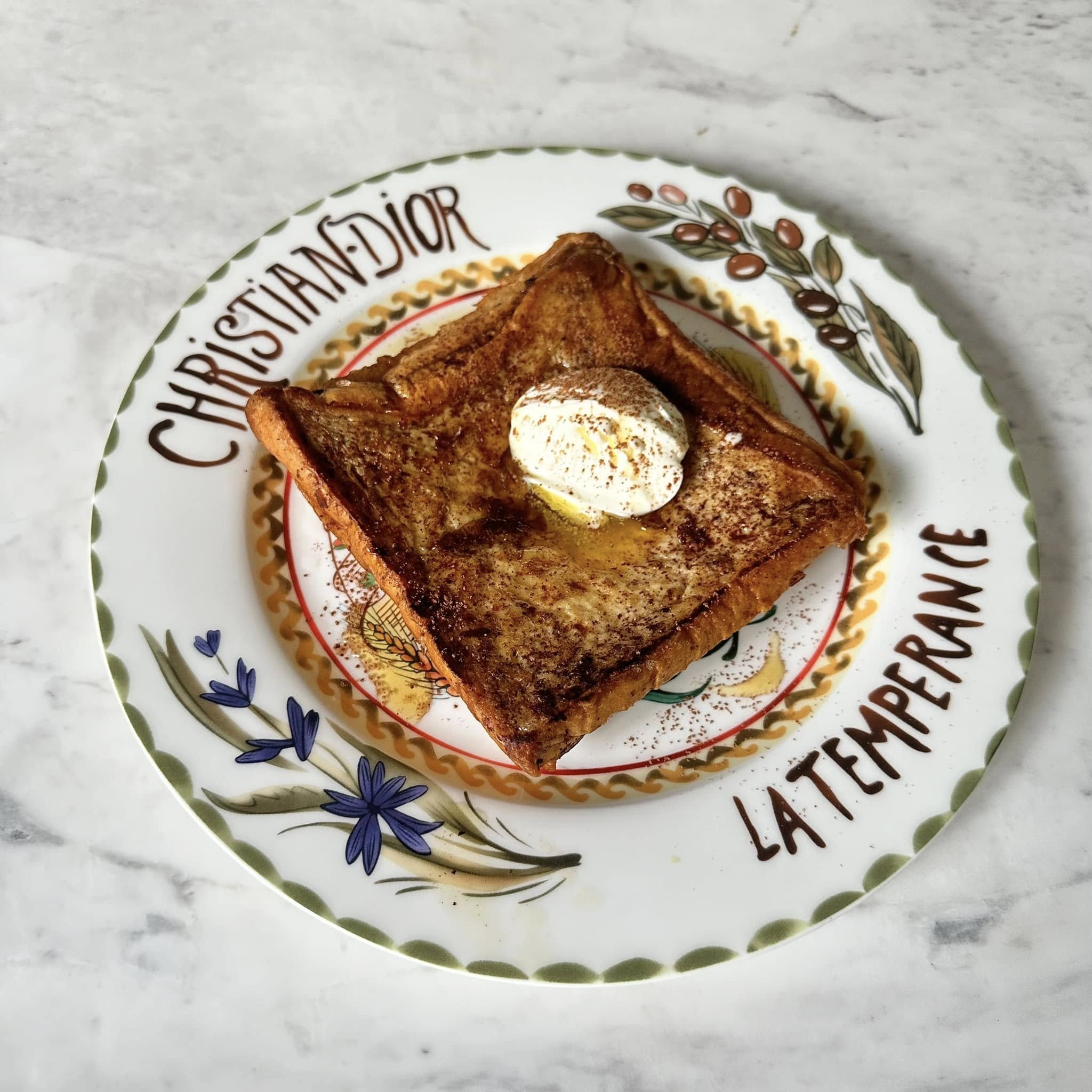 Bóc giá chiếc túi hàng hiệu của Linh Rin trong đám cưới con gái tỉ phú Johnathan Hạnh Nguyễn - Ảnh 12. Bóc giá chiếc túi hàng hiệu của Linh Rin trong đám cưới con gái tỉ phú Johnathan Hạnh Nguyễn - Ảnh 12.