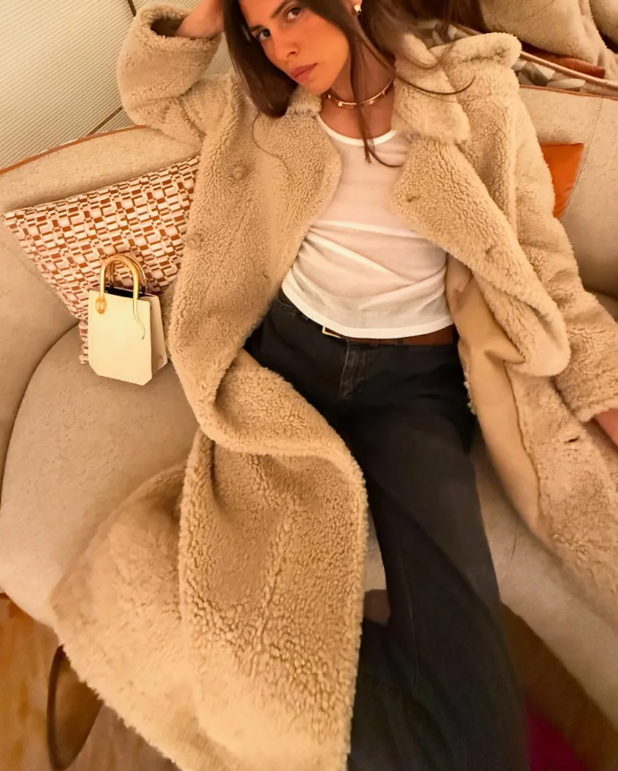 Công thức phối đồ thời thượng cùng áo khoác màu kem - Ảnh 4.