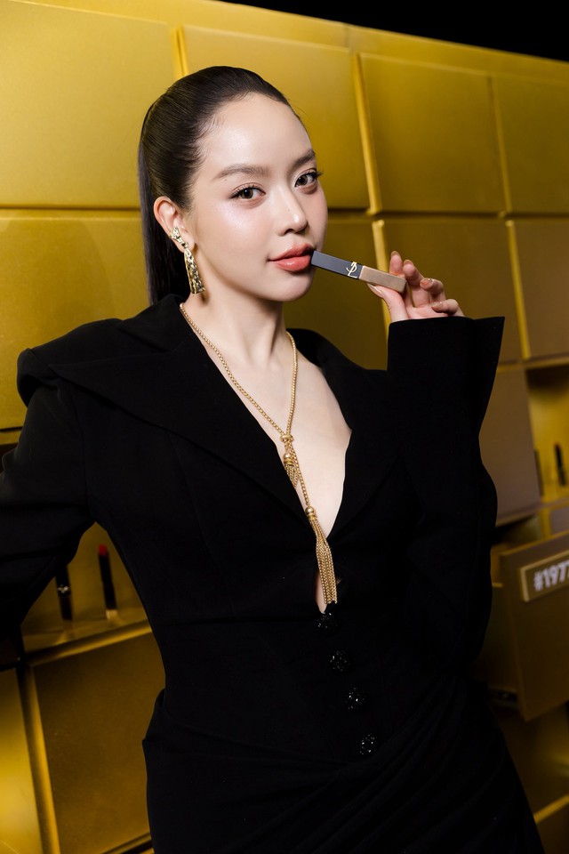 Hoa hậu thanh thủy gây chú ý với diện mạo mới và phong cách thời trang ấn tượng - Ảnh 7. Hoa hậu thanh thủy gây chú ý với diện mạo mới và phong cách thời trang ấn tượng - Ảnh 7.