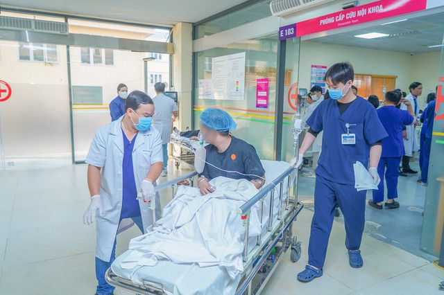 Tình trạng sức khỏe ban đầu của 15 trường hợp vụ cháy ngõ 82 Trần Cung, Hà Nội - Ảnh 2.