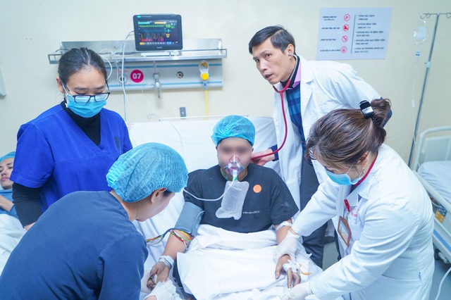 Tình trạng sức khỏe ban đầu của 15 trường hợp vụ cháy ngõ 82 Trần Cung, Hà Nội - Ảnh 5.