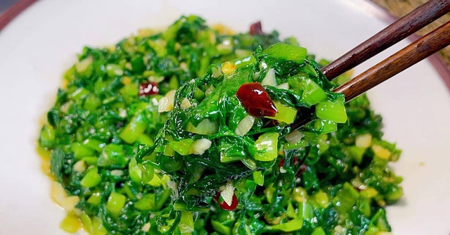 Loại rau mùa đông gặp ở ngoài chợ đừng bỏ qua vì giàu canxi, tốt cho xương khớp, hỗ trợ giấc ngủ, ít phun thuốc - Ảnh 3. Loại rau mùa đông gặp ở ngoài chợ đừng bỏ qua vì giàu canxi, tốt cho xương khớp, hỗ trợ giấc ngủ, ít phun thuốc - Ảnh 3.