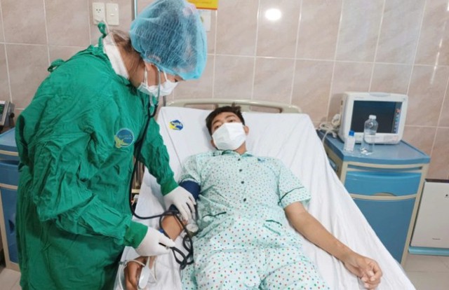 Thanh niên 25 tuổi suy thận giai đoạn cuối thừa nhận 1 sai lầm nhiều người Việt mắc phải - Ảnh 2. Thanh niên 25 tuổi suy thận giai đoạn cuối thừa nhận 1 sai lầm nhiều người Việt mắc phải - Ảnh 2.