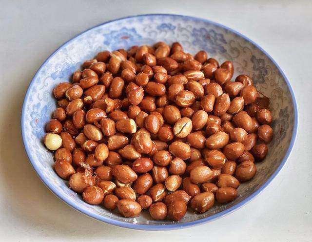 Người bị bệnh tim mạch có nên ăn lạc để bảo vệ sức khỏe tim mạch không? - Ảnh 3.