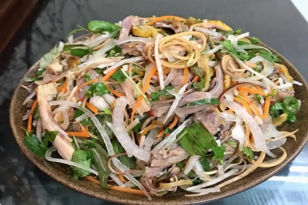 Người đàn ông 40 tuổi suy thận cấp do sai lầm khi ăn thịt gà, người Việt nên biết để tránh - Ảnh 2.
