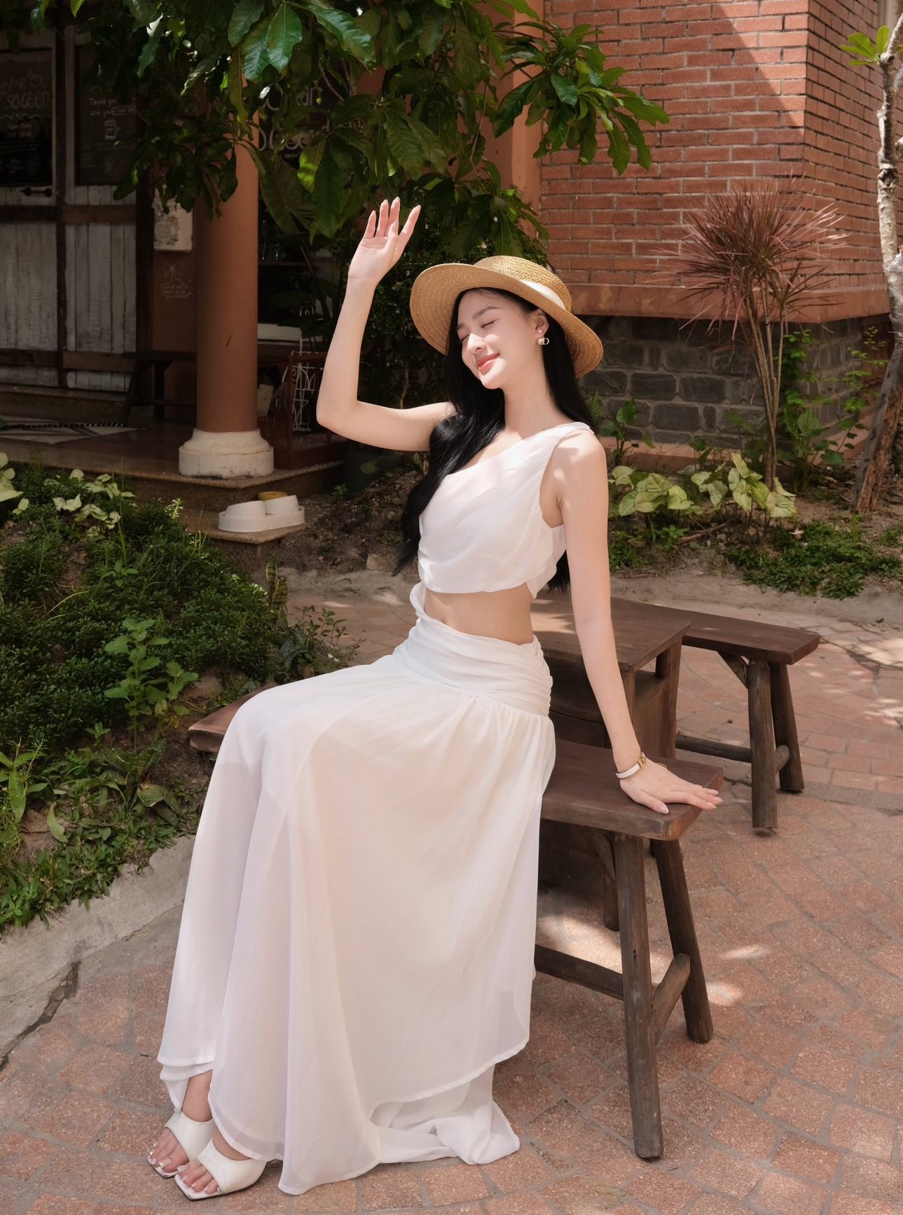 Phong cách đời thường của người đẹp quê Đăk Lăk đang được 'đẩy thuyền' với cầu thủ Đình Bắc  - Ảnh 6.