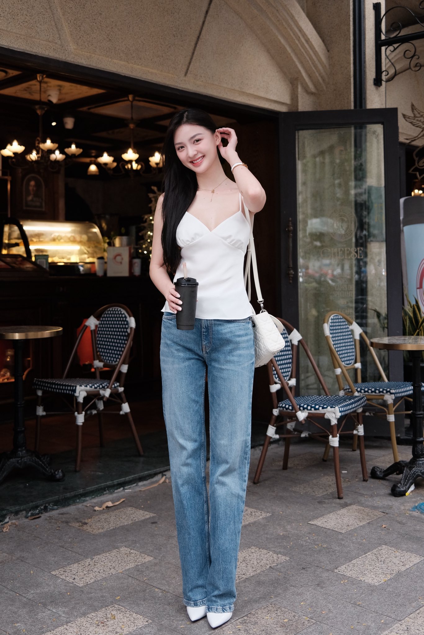 Phong cách đời thường của người đẹp quê Đăk Lăk đang được 'đẩy thuyền' với cầu thủ Đình Bắc  - Ảnh 7.