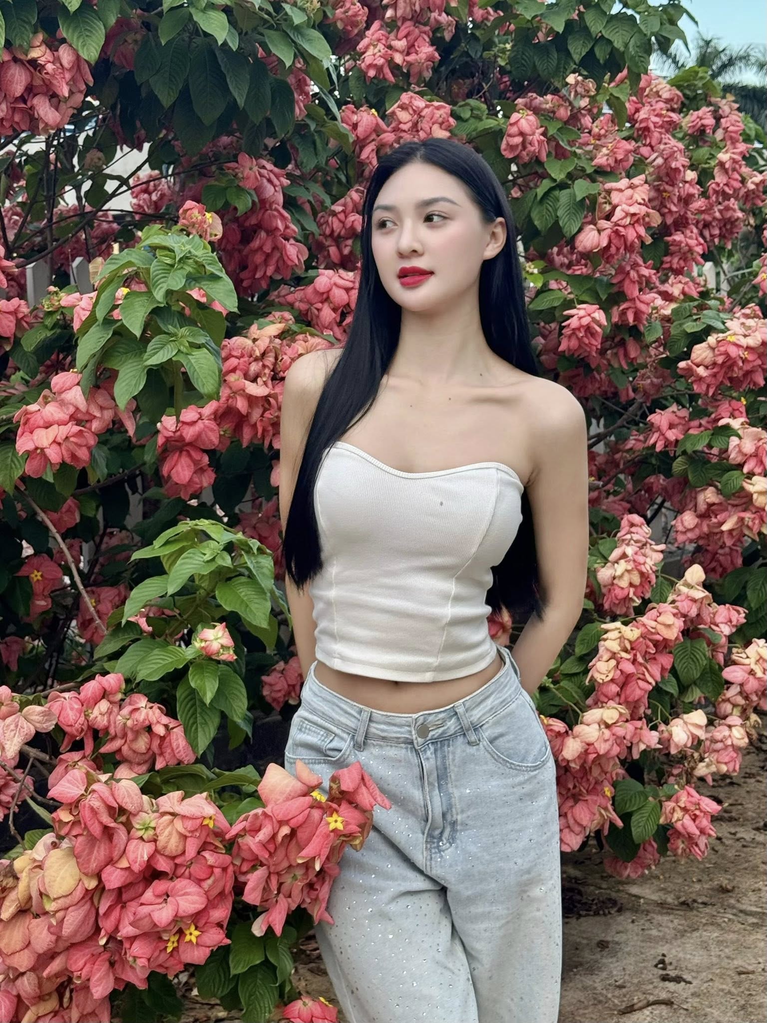 Phong cách đời thường của người đẹp quê Đăk Lăk đang được 'đẩy thuyền' với cầu thủ Đình Bắc  - Ảnh 12.