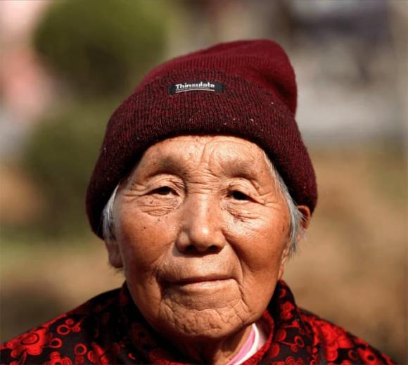 Tuổi thọ có thể nhìn mặt là biết?: 6 đặc điểm trên khuôn mặt thường gặp ở người sống lâu, khỏe mạnh - Ảnh 3.