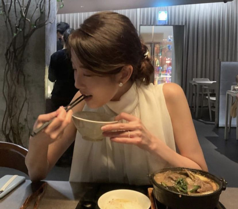 Tại sao phụ nữ sau 40 tuổi khó giảm cân? Rất có thể bạn đang mê 4 món không dầu mỡ nhưng nhanh "béo không phanh" - Ảnh 2. Tại sao phụ nữ sau 40 tuổi khó giảm cân? Rất có thể bạn đang mê 4 món không dầu mỡ nhưng nhanh "béo không phanh" - Ảnh 1.