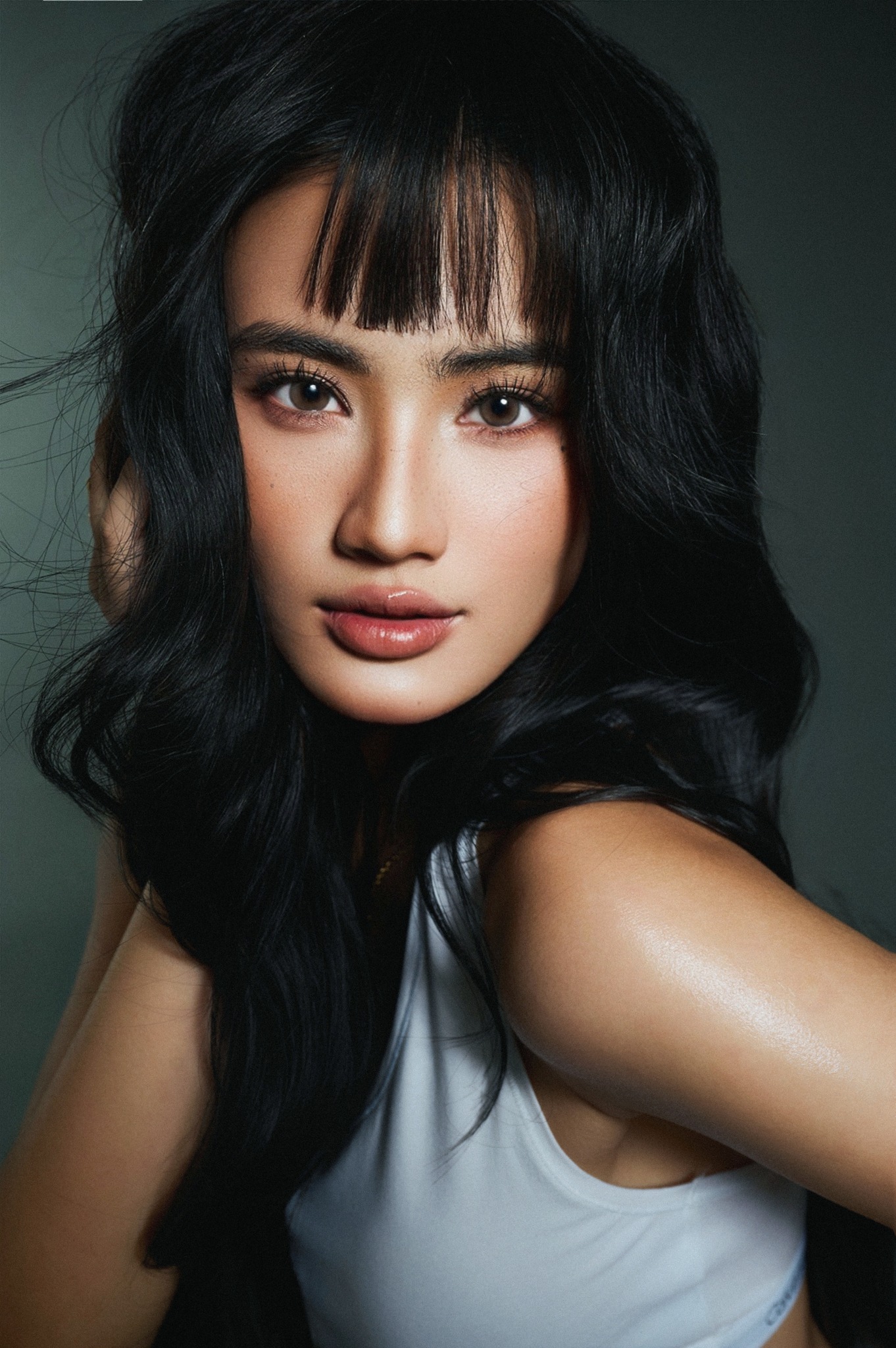 Ý Nhi sexy trước khi kết thúc nhiệm kỳ Hoa hậu: Sự lột xác ngoạn mục - Ảnh 5. Ý Nhi sexy trước khi kết thúc nhiệm kỳ Hoa hậu: Sự lột xác ngoạn mục - Ảnh 5.