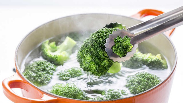 6 loại rau người bệnh suy thận nên ăn để giảm gánh nặng cho thận - Ảnh 3. 6 loại rau người bệnh suy thận nên ăn để giảm gánh nặng cho thận - Ảnh 3.