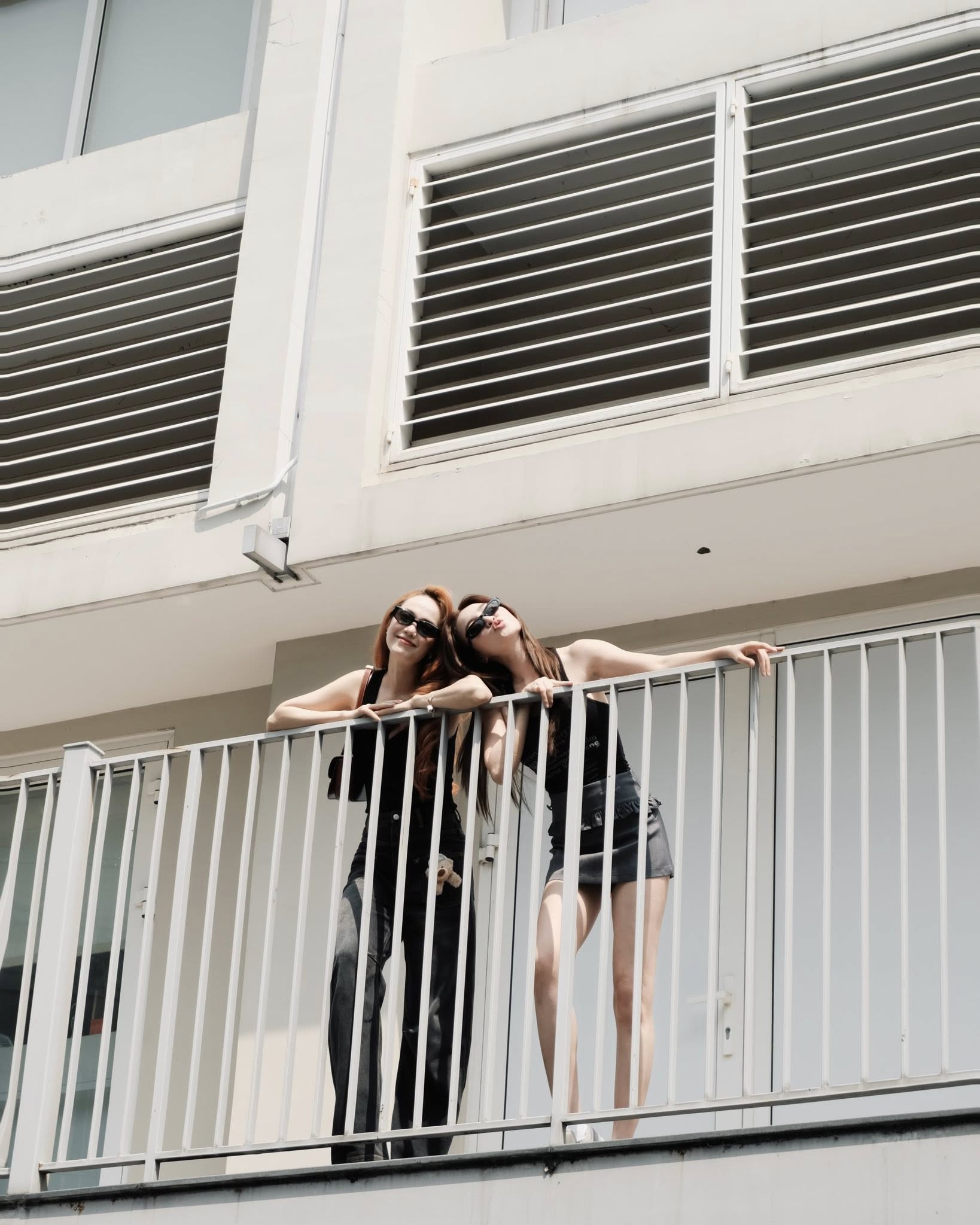 Bóc giá set đồ dạo phố gần 400 triệu của Minh Hằng 2026 - Ảnh 9. Bóc giá set đồ dạo phố gần 400 triệu của Minh Hằng 2026 - Ảnh 9.