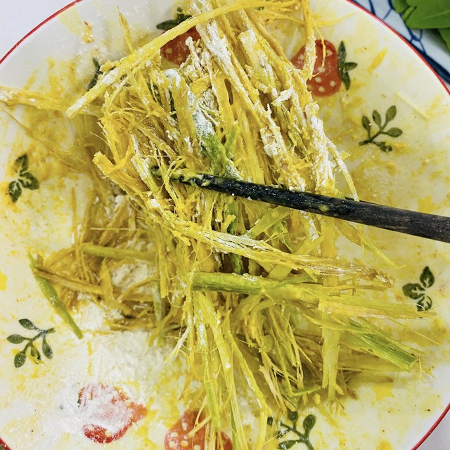 Cách làm đùi gà chiên giòn lắc phô mai dễ làm tại nhà cho trẻ nhỏ mê tít - Ảnh 5.