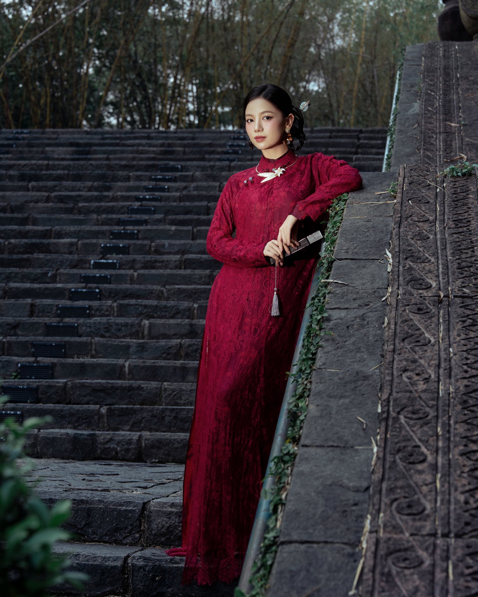 Nữ diễn viên Mưa đỏ tỏa sáng với áo dài Tết truyền thống 2026 - Ảnh 5.