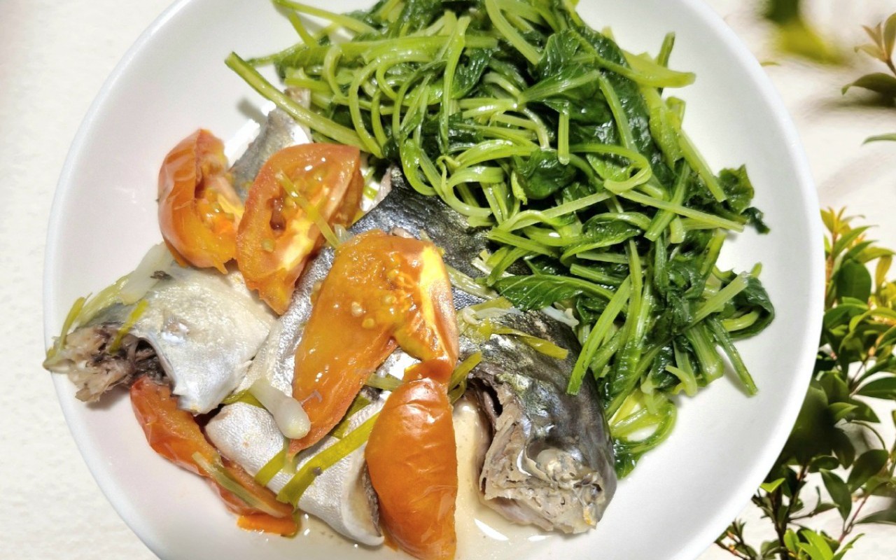 Một mâm cơm đúng cách sau tuổi 40: Không cần đắt tiền nhưng giúp cơ thể nhẹ nhõm hơn