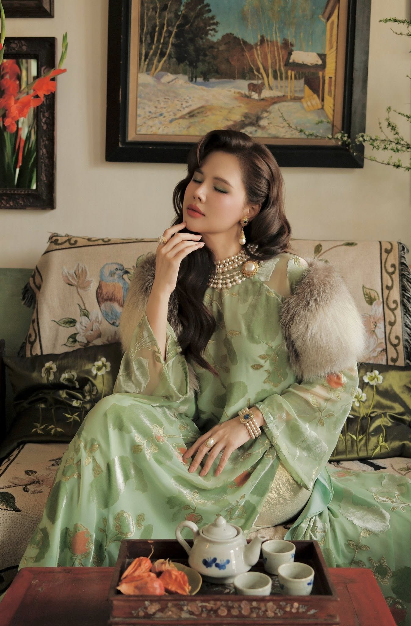 'Dâu hào môn' Phanh Lee gây chú ý với khí chất quý cô Hà thành - Ảnh 8. 'Dâu hào môn' Phanh Lee gây chú ý với khí chất quý cô Hà thành - Ảnh 8.