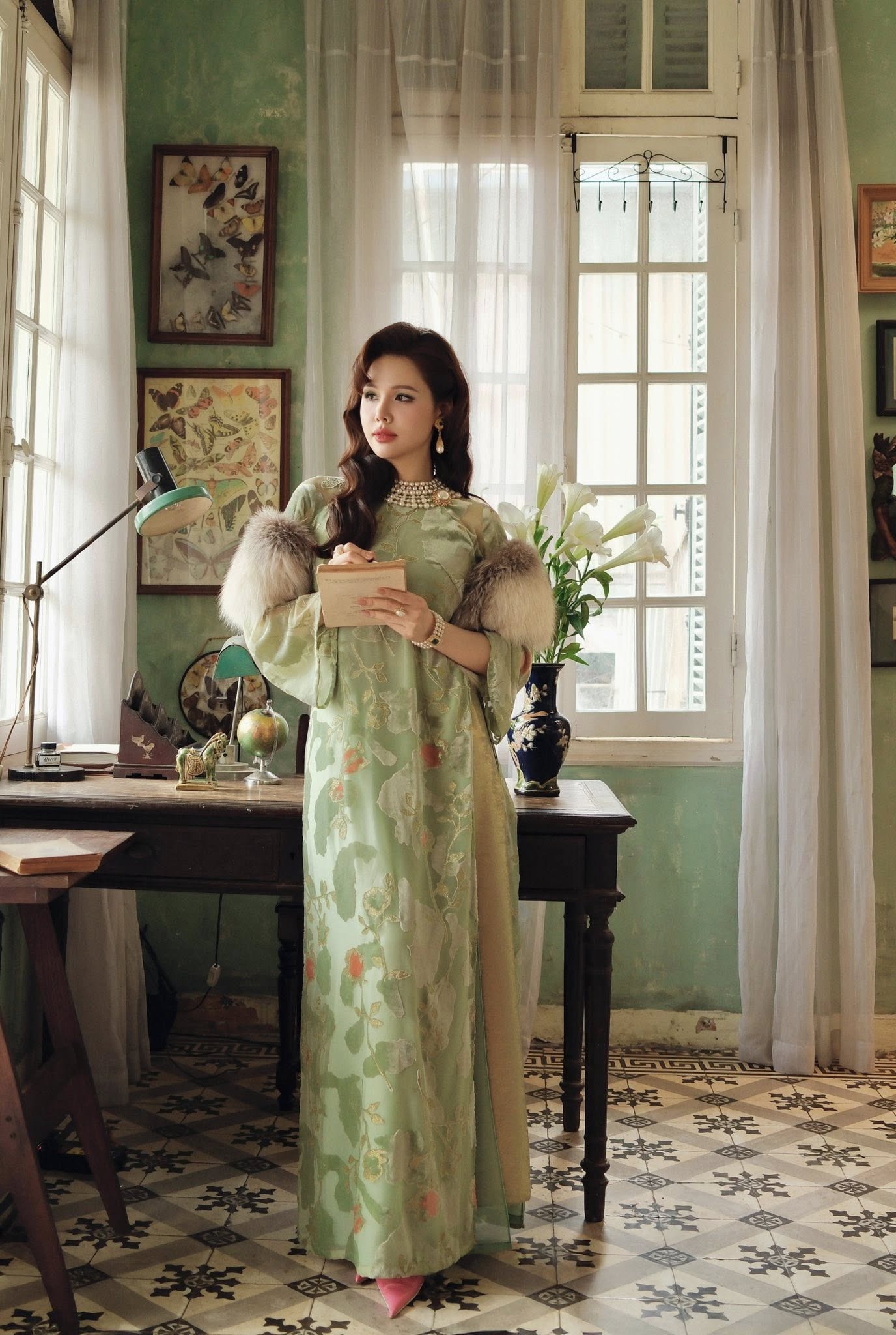 'Dâu hào môn' Phanh Lee gây chú ý với khí chất quý cô Hà thành - Ảnh 10. 'Dâu hào môn' Phanh Lee gây chú ý với khí chất quý cô Hà thành - Ảnh 10.