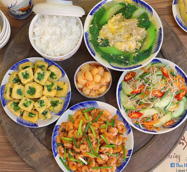 Gợi ý món ngon giúp xương chắc khỏe mỗi ngày cho người trung niên năm 2026 - Ảnh 3.