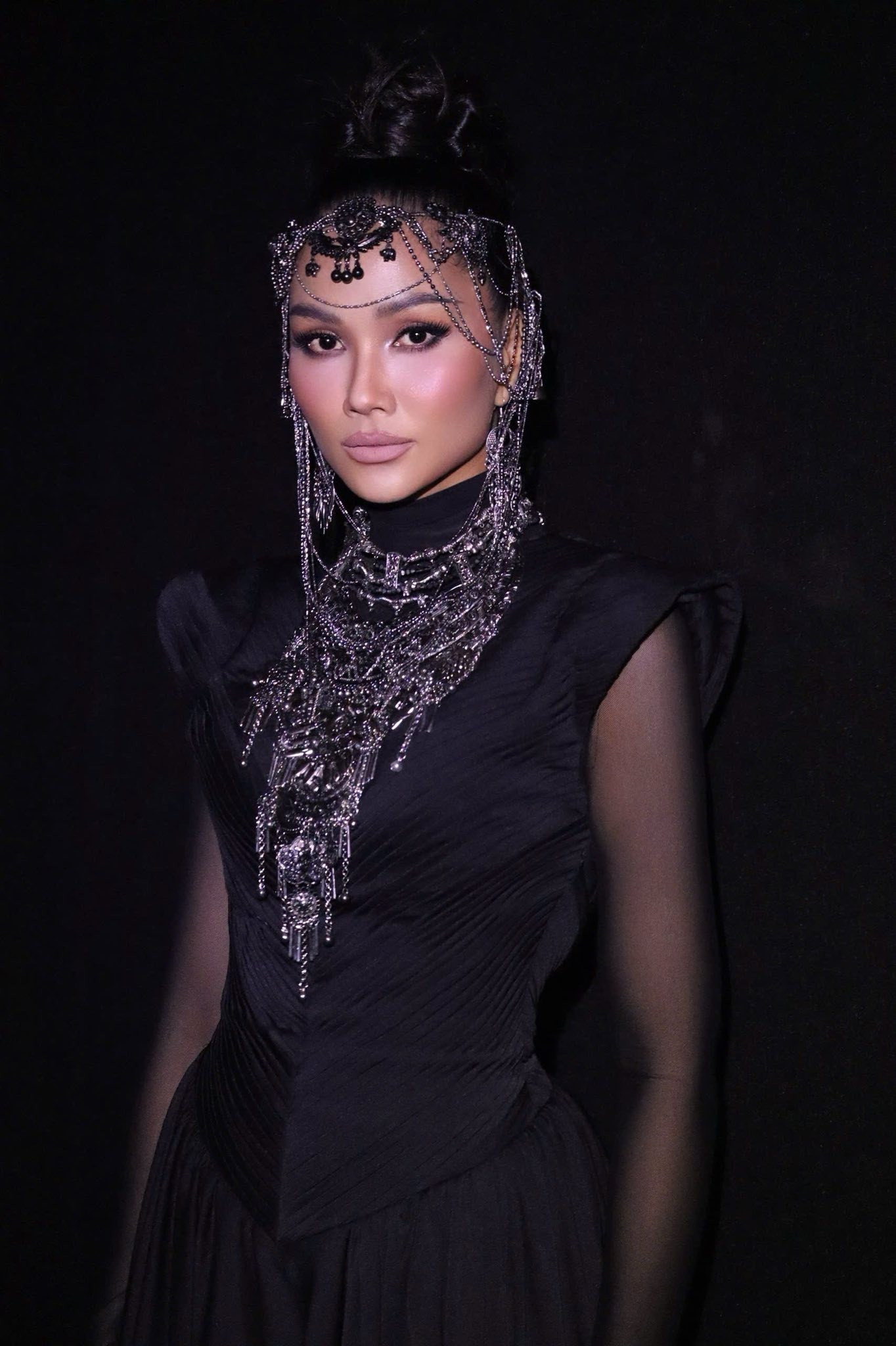 Hoa hậu Thanh Thủy, Trúc Linh ưu tiên trang phục tôn vinh giá trị truyền thống - Ảnh 11.