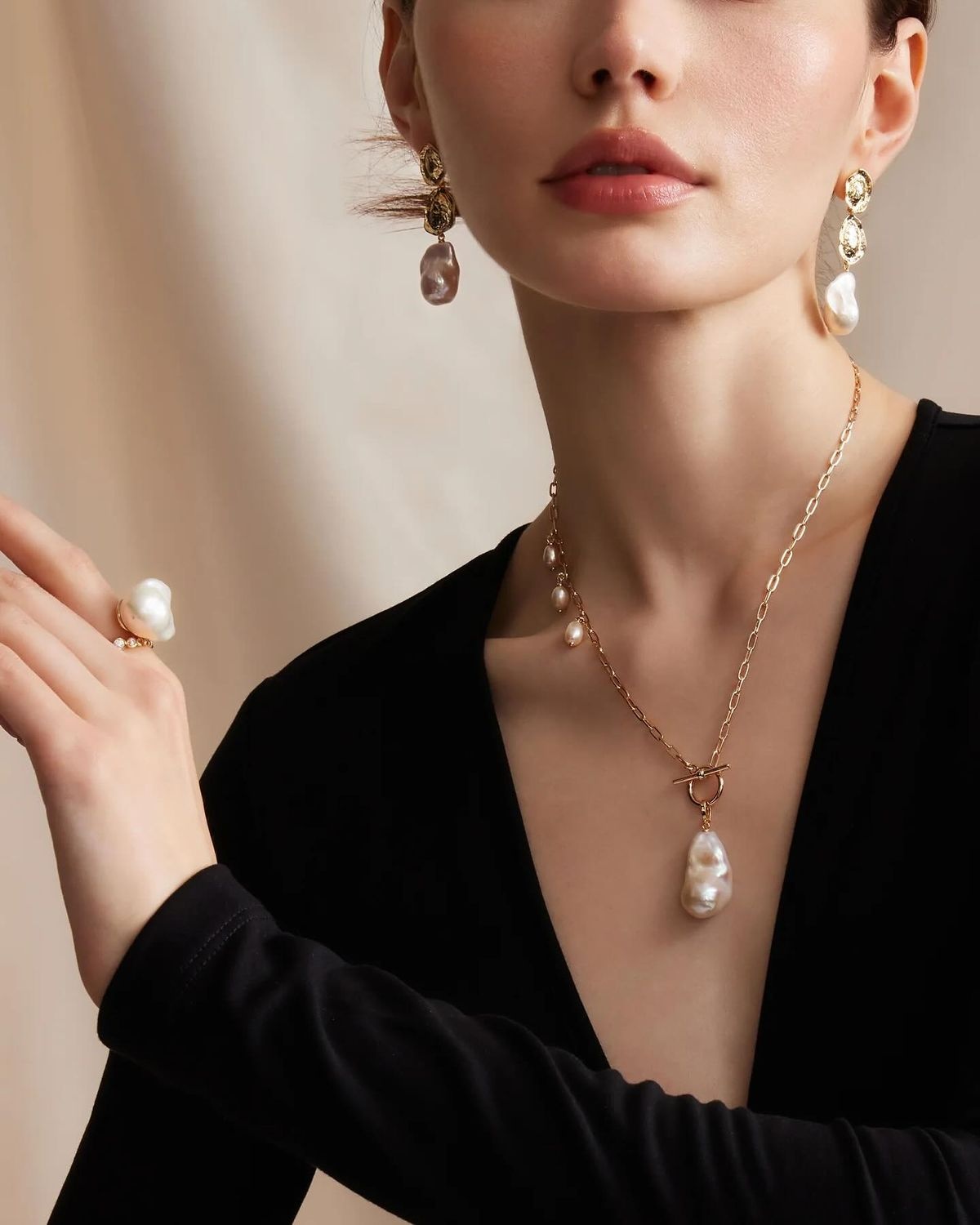 Lỗi phối trang sức âm thầm khiến outfit 'mất điểm' - Ảnh 2.