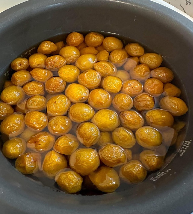 Mùa mơ má đào: Bí quyết ngâm mơ ngon, không nổi váng, giải nhiệt cả mùa hè - Ảnh 4.