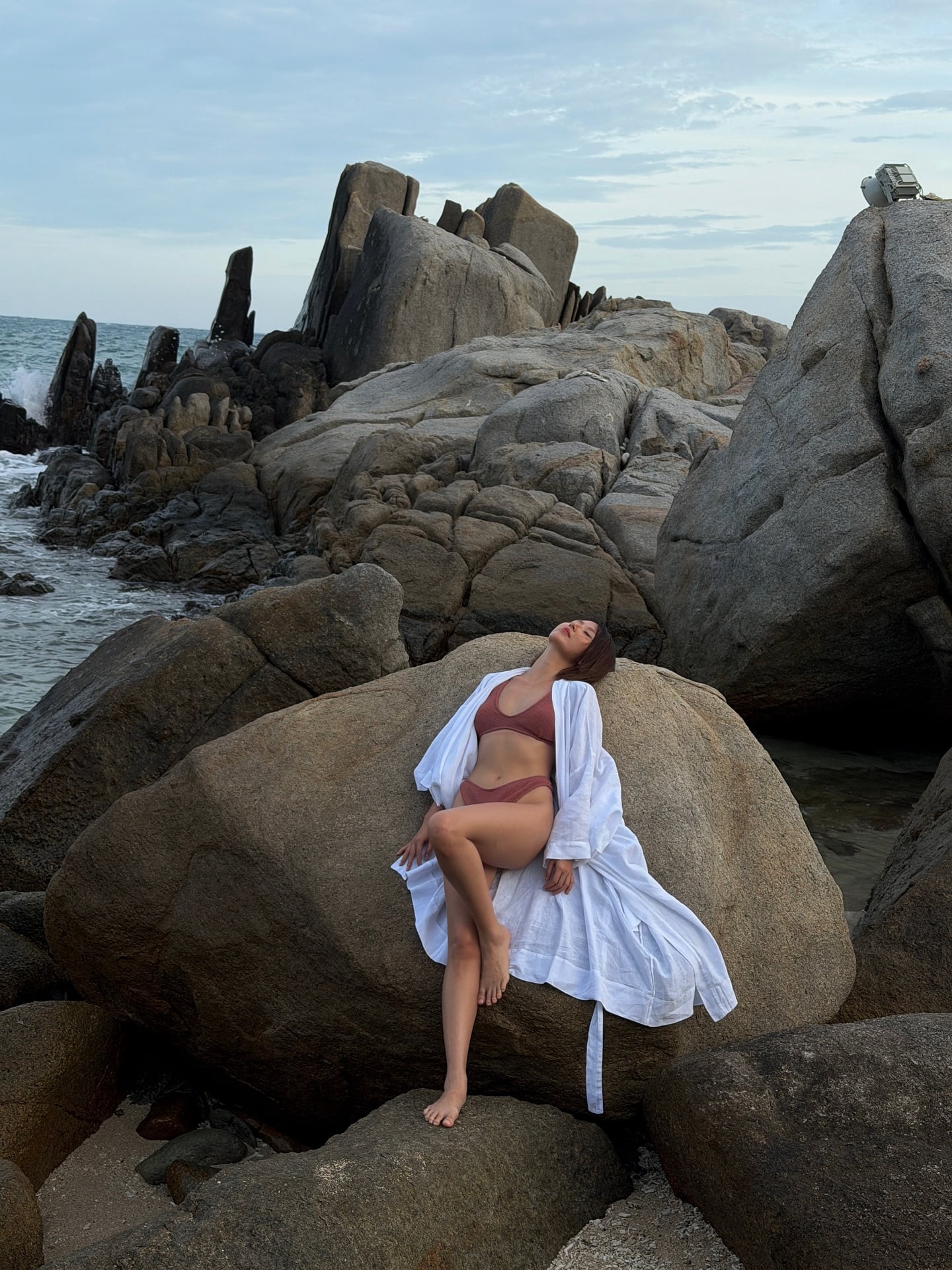 Mỹ nhân "Thỏ ơi": Hot girl Hà thành đời đầu, gu thời trang táo bạo tuổi 30 - Ảnh 2.