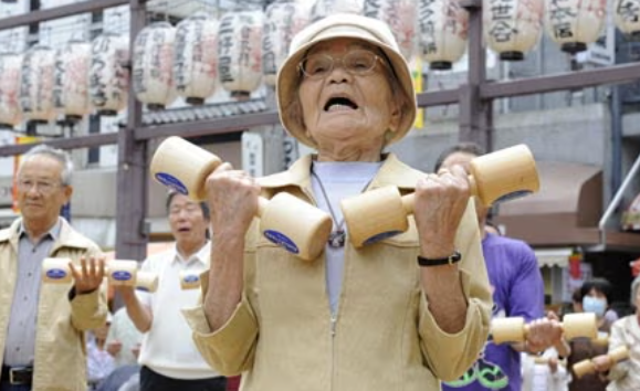 Người sống thọ thường có '1 ổn - 2 mạnh - 3 nhanh': Tự soi xem bạn đạt mấy điều? - Ảnh 3. Người sống thọ thường có '1 ổn - 2 mạnh - 3 nhanh': Tự soi xem bạn đạt mấy điều? - Ảnh 3.