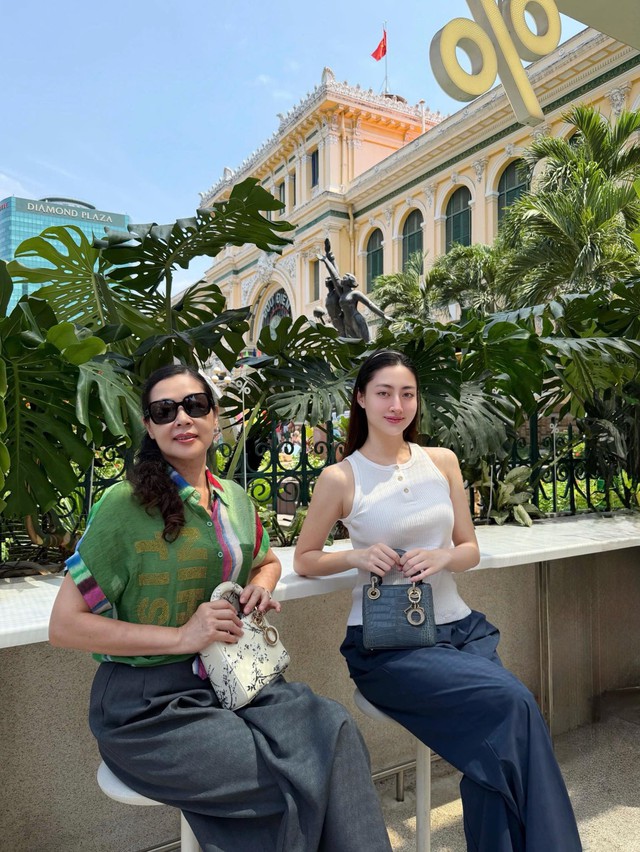 Mẹ ruột Hoa hậu Lương Thùy Linh ở tuổi hưu vẫn luôn là nguồn cảm hứng lớn nhất về sự tự tin và bản lĩnh với con gái - Ảnh 7.