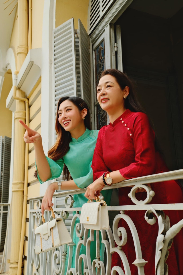 Mẹ ruột Hoa hậu Lương Thùy Linh ở tuổi hưu vẫn luôn là nguồn cảm hứng lớn nhất về sự tự tin và bản lĩnh với con gái - Ảnh 11.