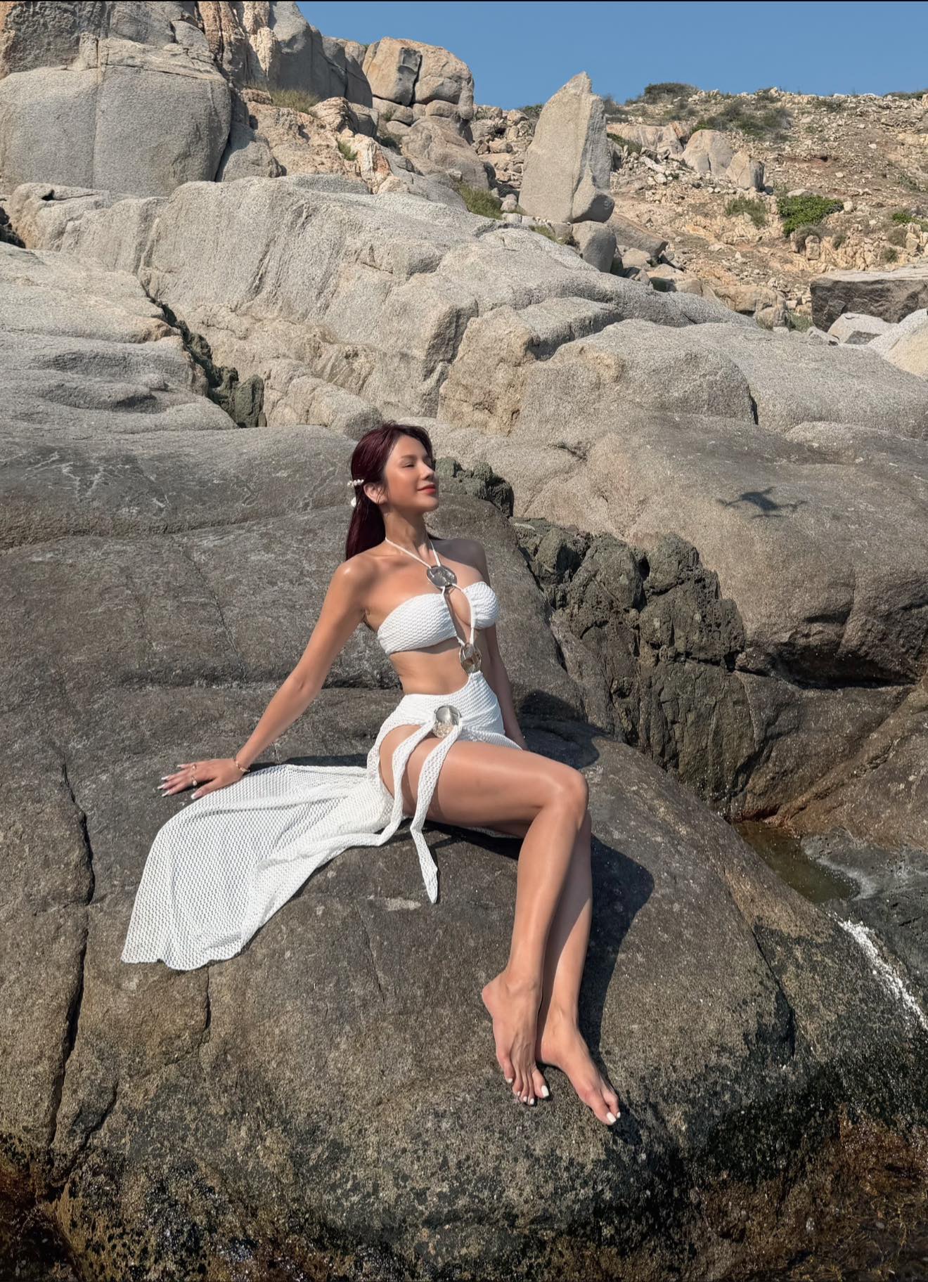 Diệp Lâm Anh khoe vóc dáng ' mẹ hai con ' tuổi 38 Trong bộ bikini gợi cảm - Ảnh 1. Diệp Lâm Anh khoe vóc dáng ' mẹ hai con ' tuổi 38 Trong bộ bikini gợi cảm - Ảnh 1.