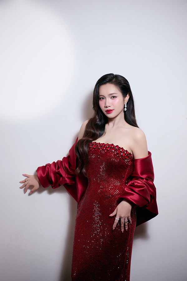 Chỉ nửa tháng sau sinh, vợ đạo diễn Võ Thanh Hòa gây ngỡ ngàng vì lấy lại dáng nhanh - Ảnh 6. Chỉ nửa tháng sau sinh, vợ đạo diễn Võ Thanh Hòa gây ngỡ ngàng vì lấy lại dáng nhanh - Ảnh 6.